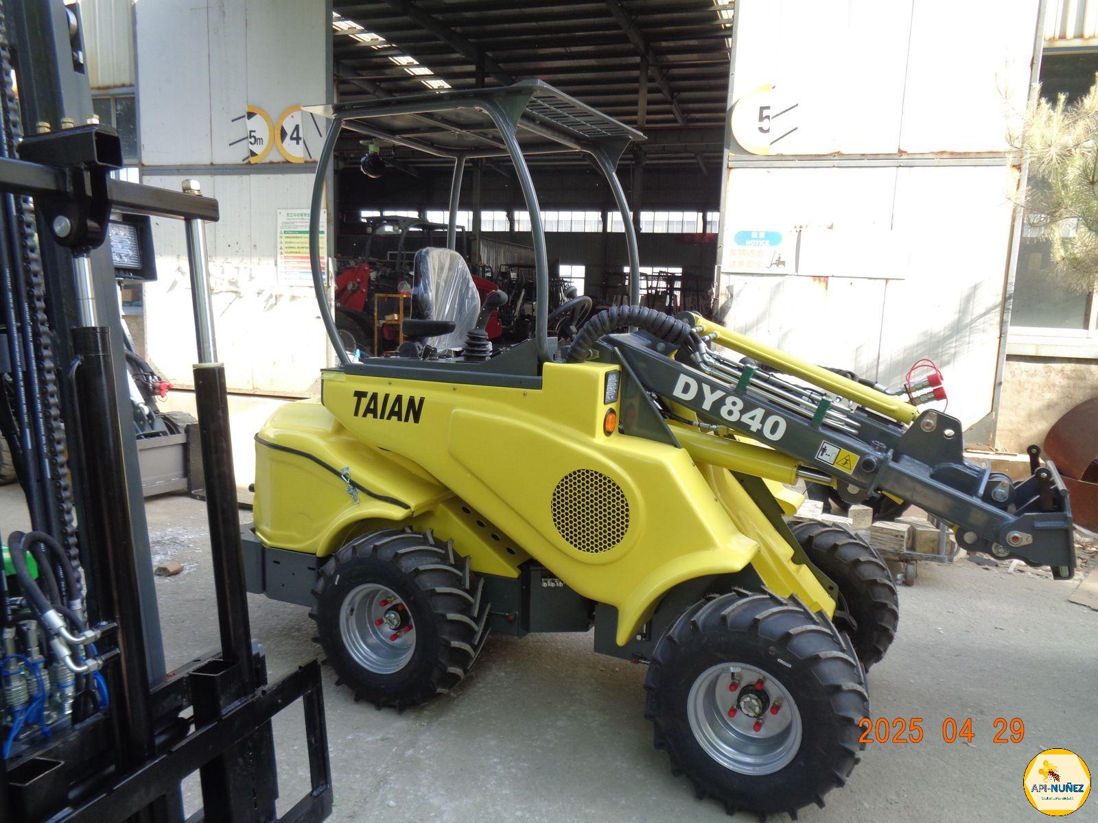 MINICARGADOR DY840